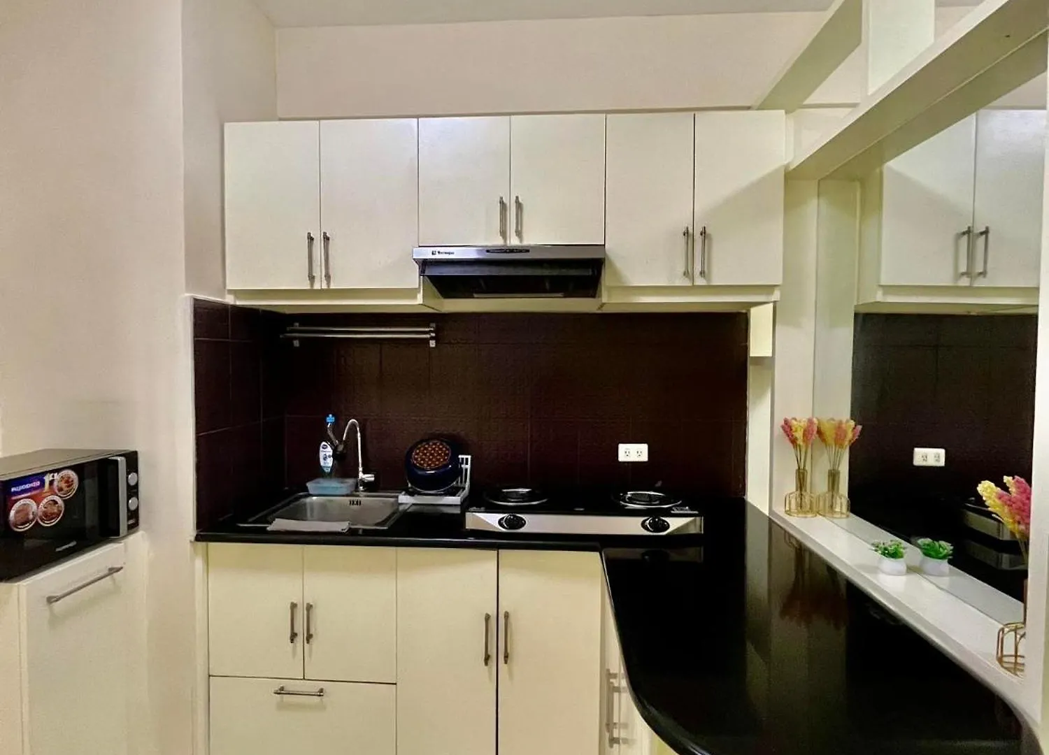 아파트 Kelsey'S Homestay At Magallanes Residences Condominium Davao City
