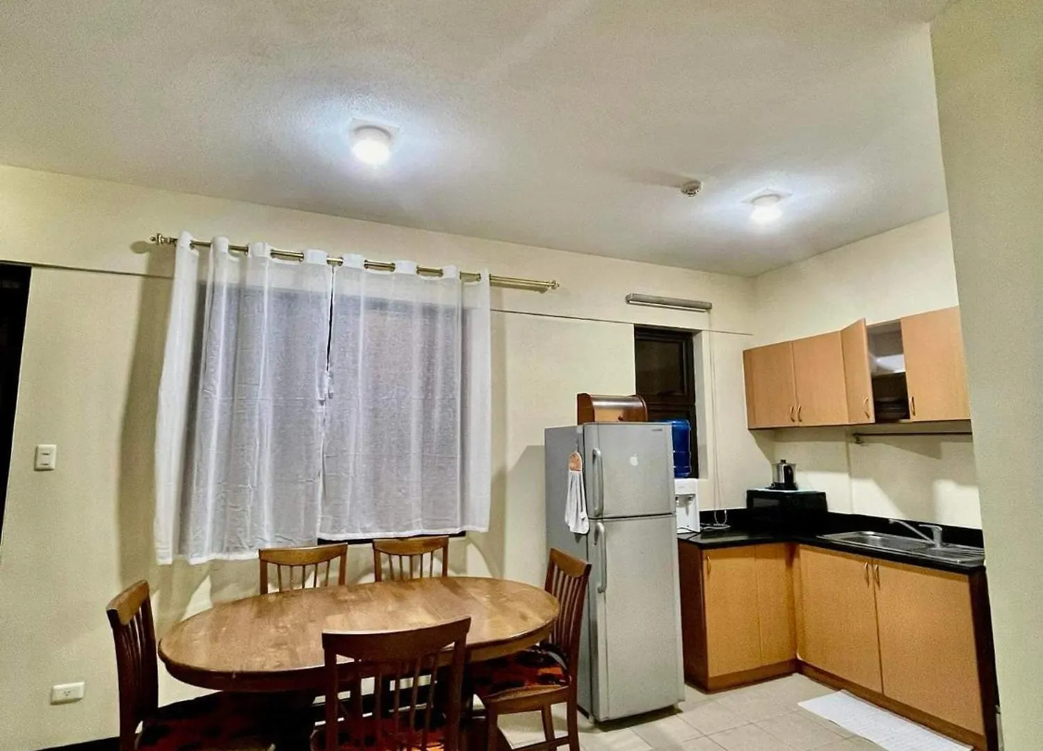 Kelsey'S Homestay At Magallanes Residences Condominium Davao City 아파트