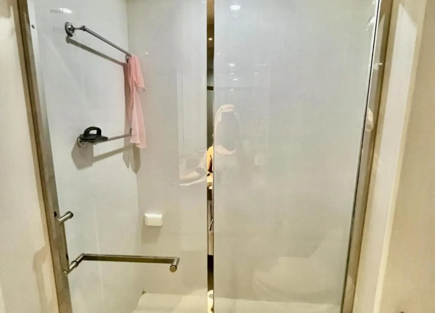 아파트 Kelsey'S Homestay At Magallanes Residences Condominium Davao City