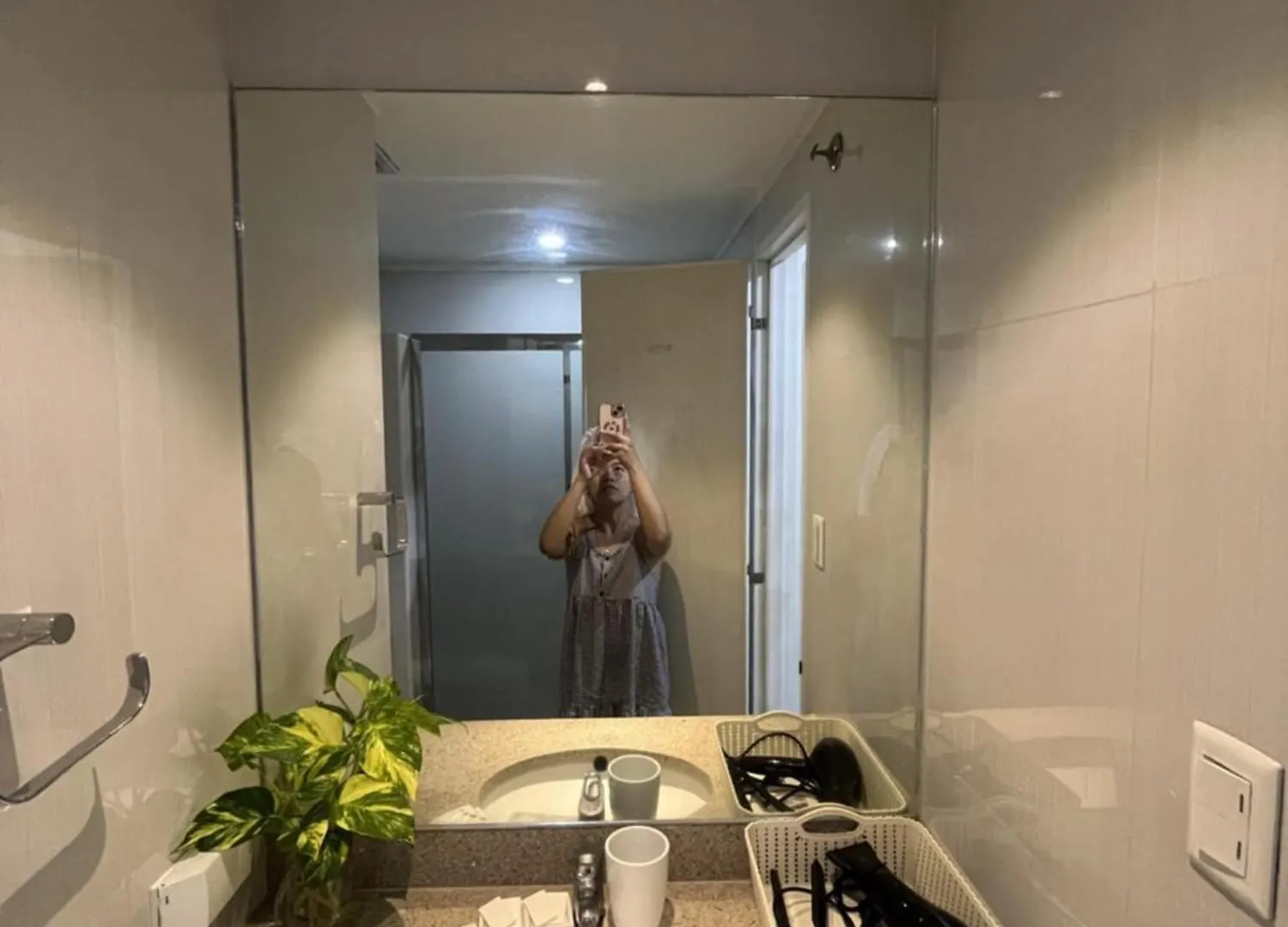 Kelsey'S Homestay At Magallanes Residences Condominium Davao City