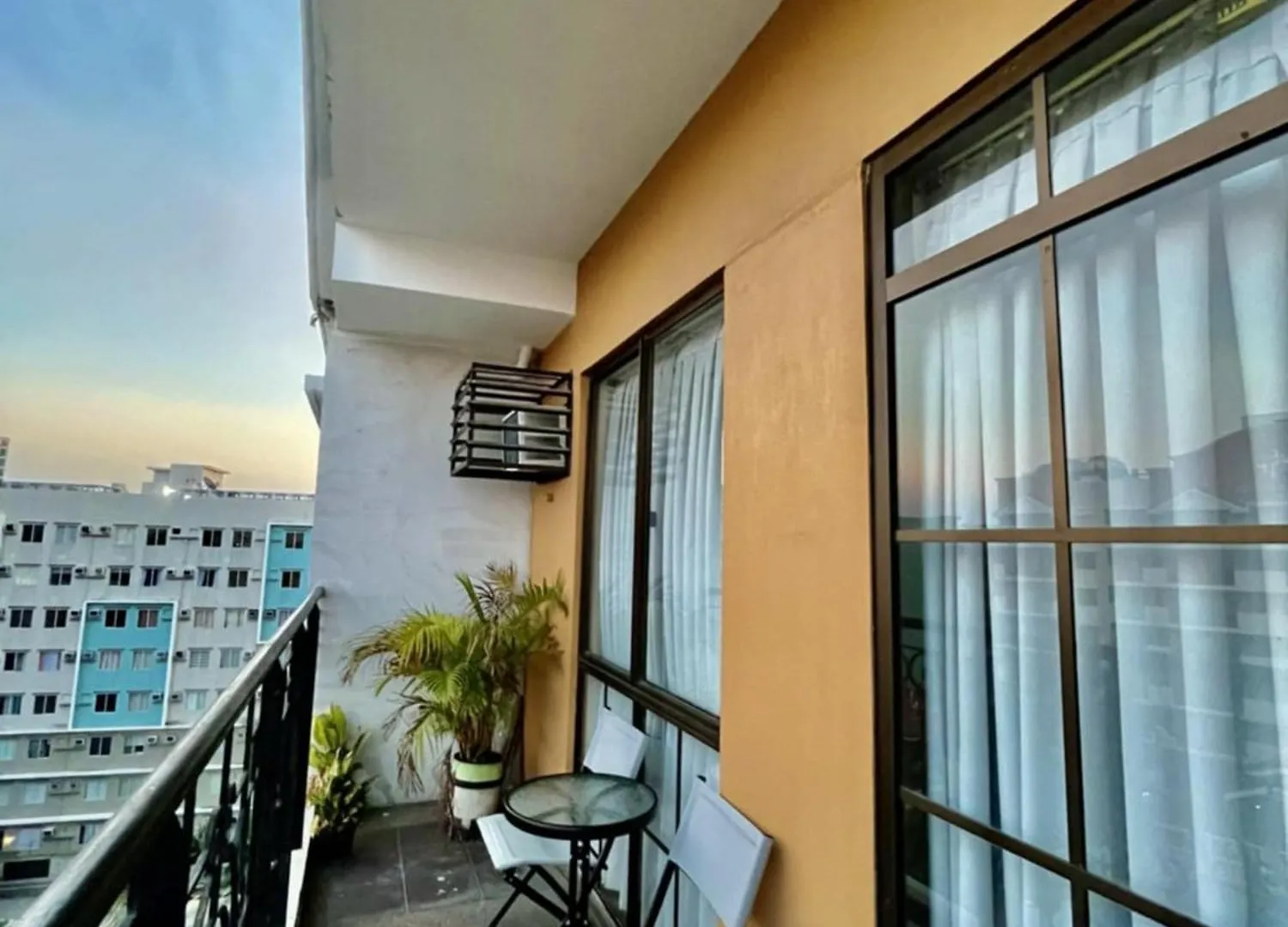 Kelsey'S Homestay At Magallanes Residences Condominium Davao City 0*,