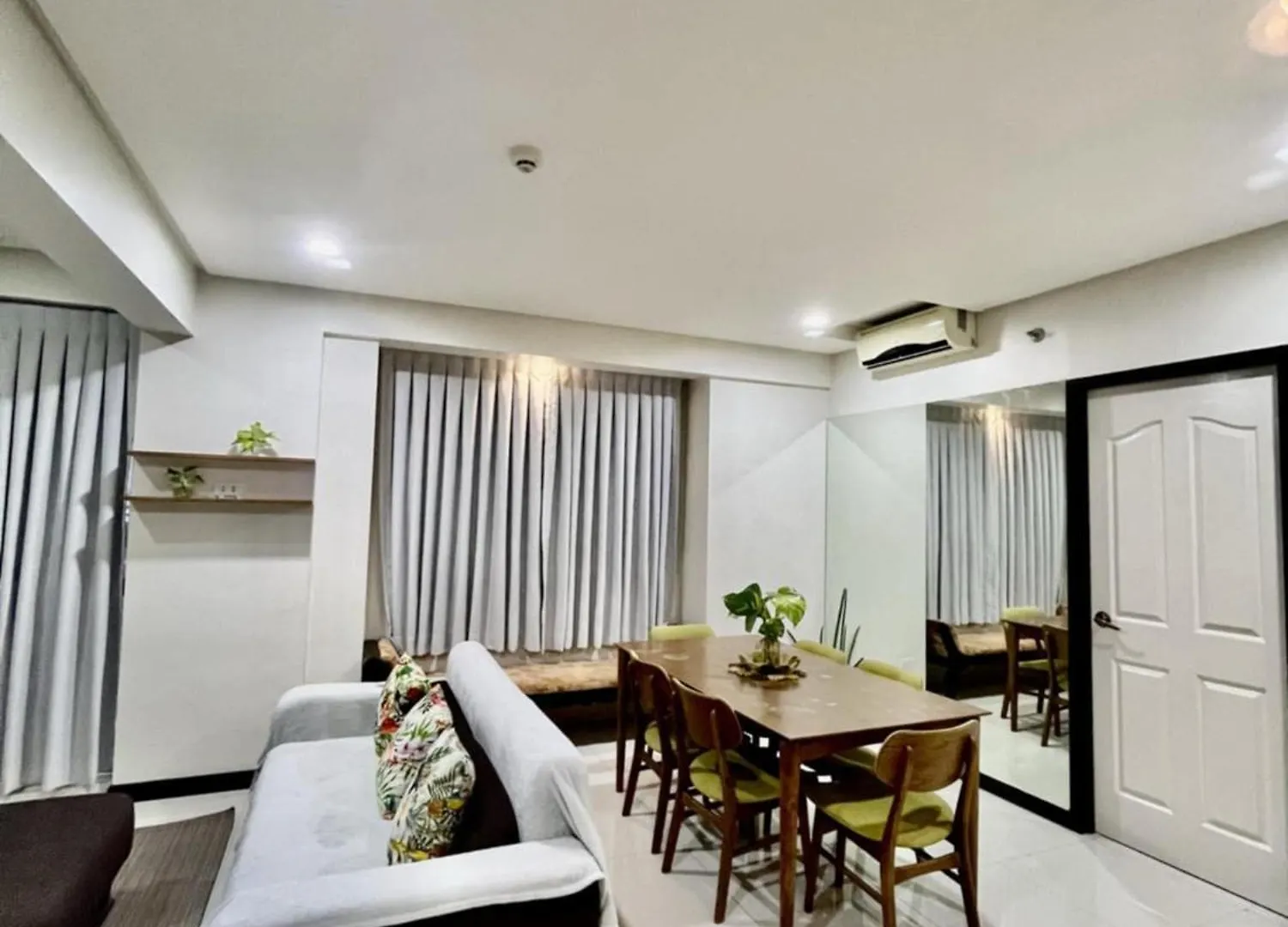 아파트 Kelsey'S Homestay At Magallanes Residences Condominium Davao City