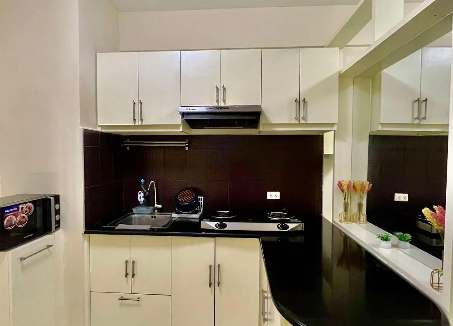Davao City Kelsey'S Homestay At Magallanes Residences Condominium דירה