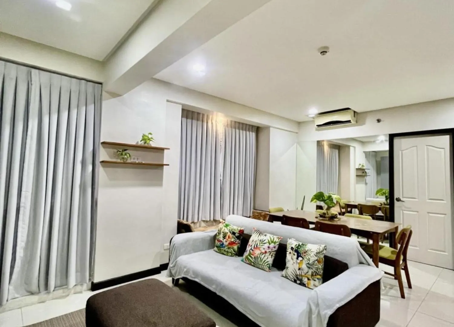Davao City Kelsey'S Homestay At Magallanes Residences Condominium דירה