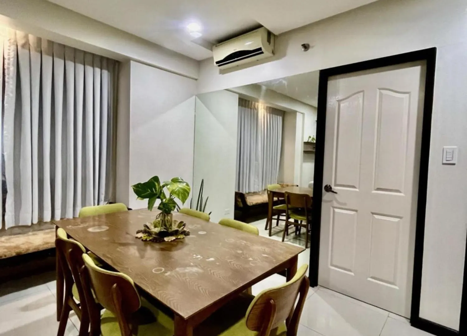 Davao City Kelsey'S Homestay At Magallanes Residences Condominium